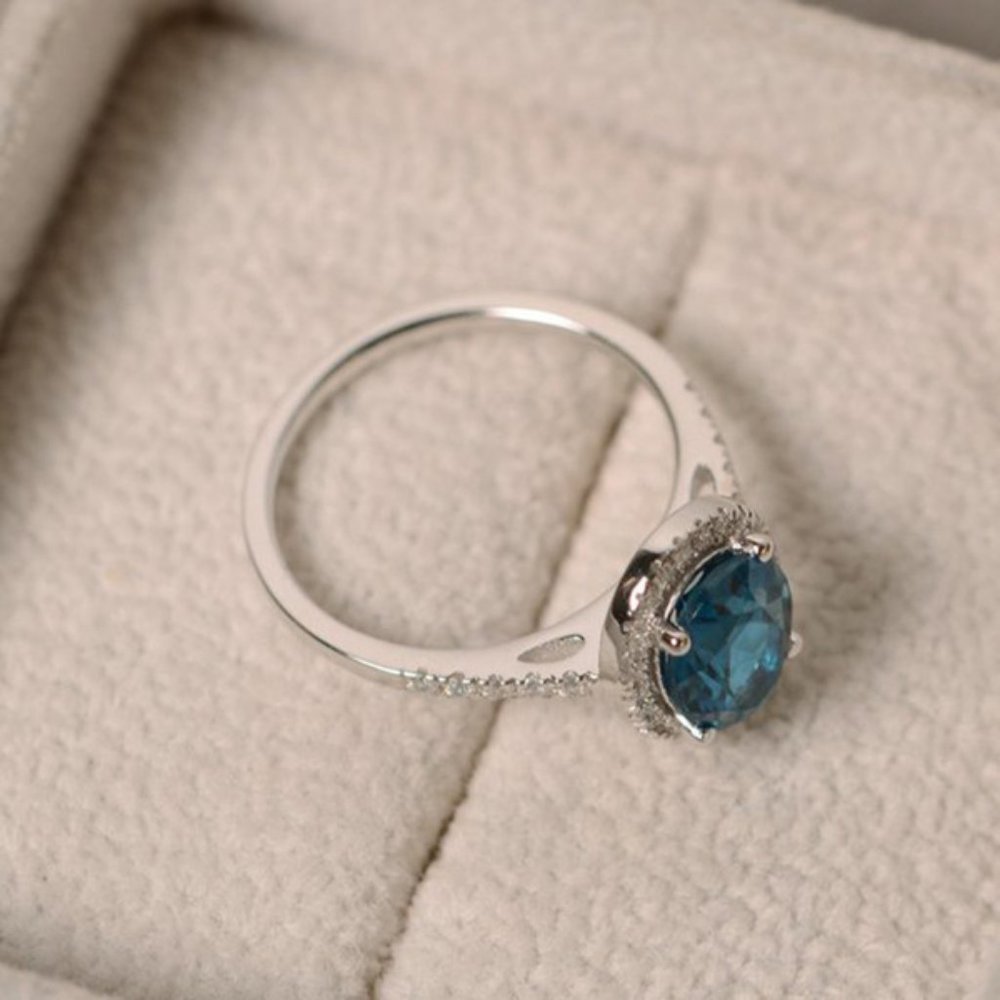 NEW Silver Tanzanite Diamond Halo Oval Cut Ring - Picture 5 of 5